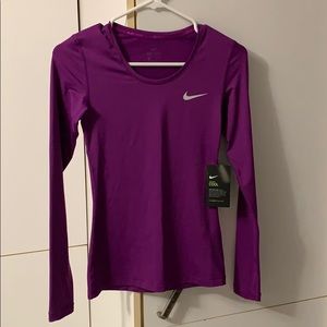 Nike top